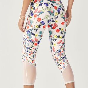 Fablectics Salar Mesh PowerHold® Capri & Top